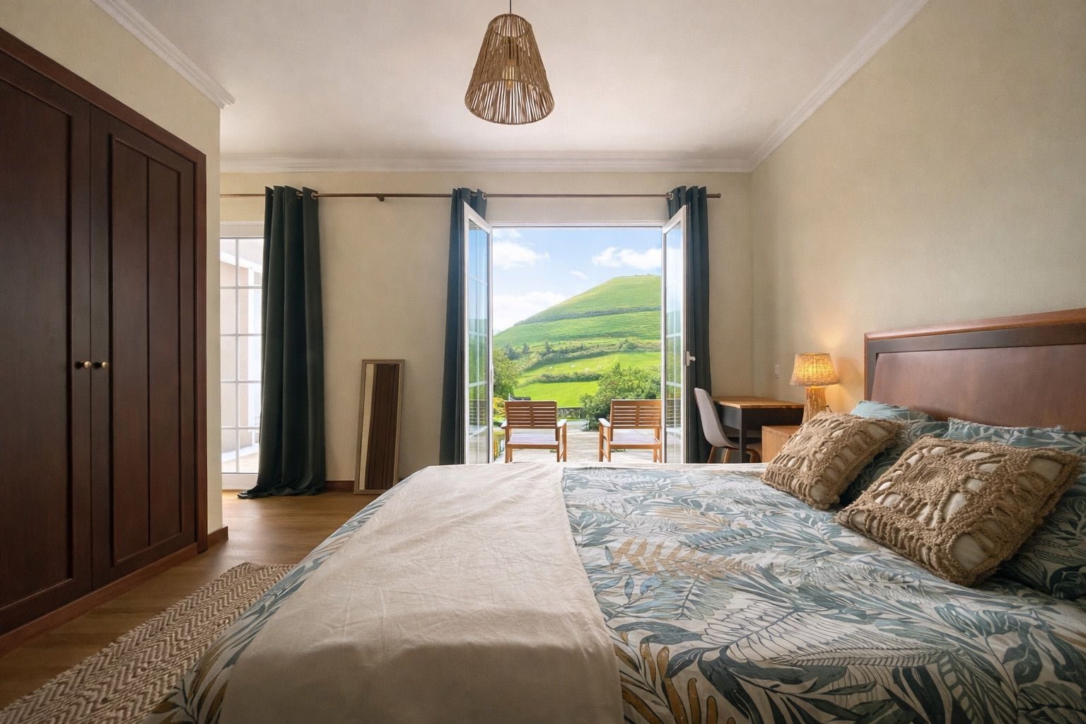 Double room at Bagus Surf House with island view
